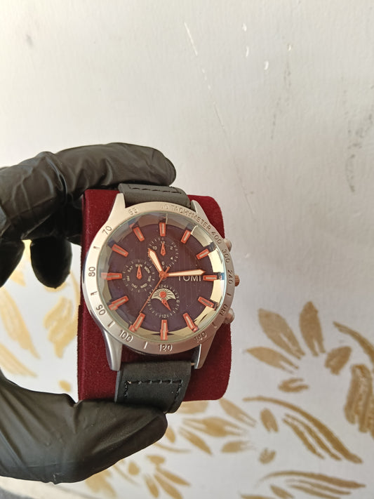 Elegant Dail with black strap