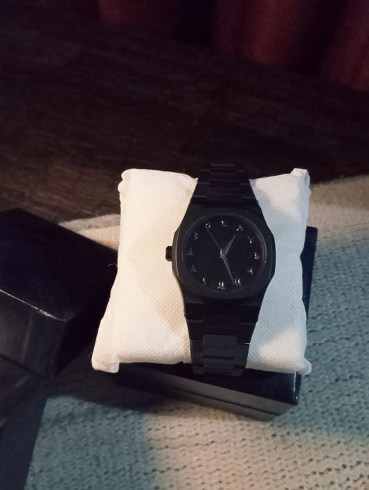 Black Aura | light weight but heavy look